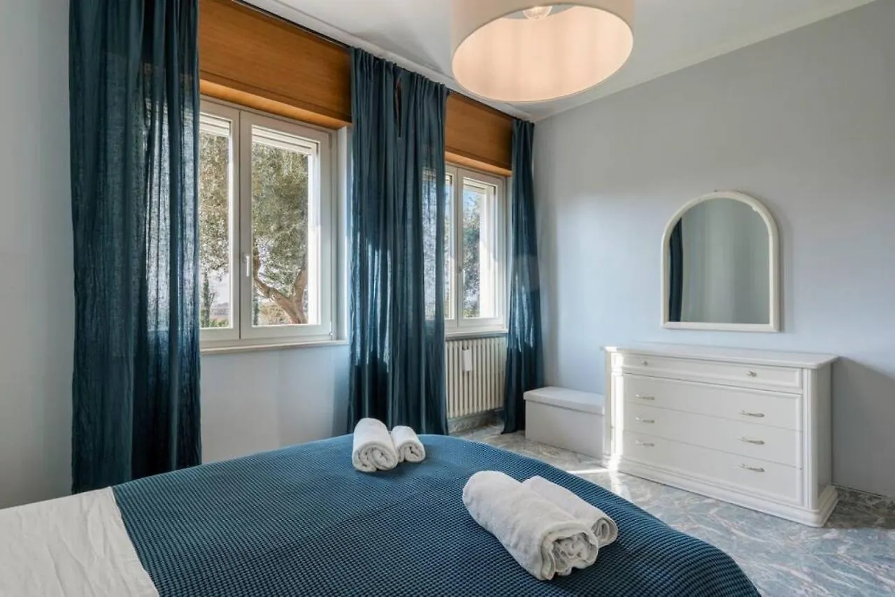 Berny S Countryside Retreat Villa Lonato 0*,  Italy