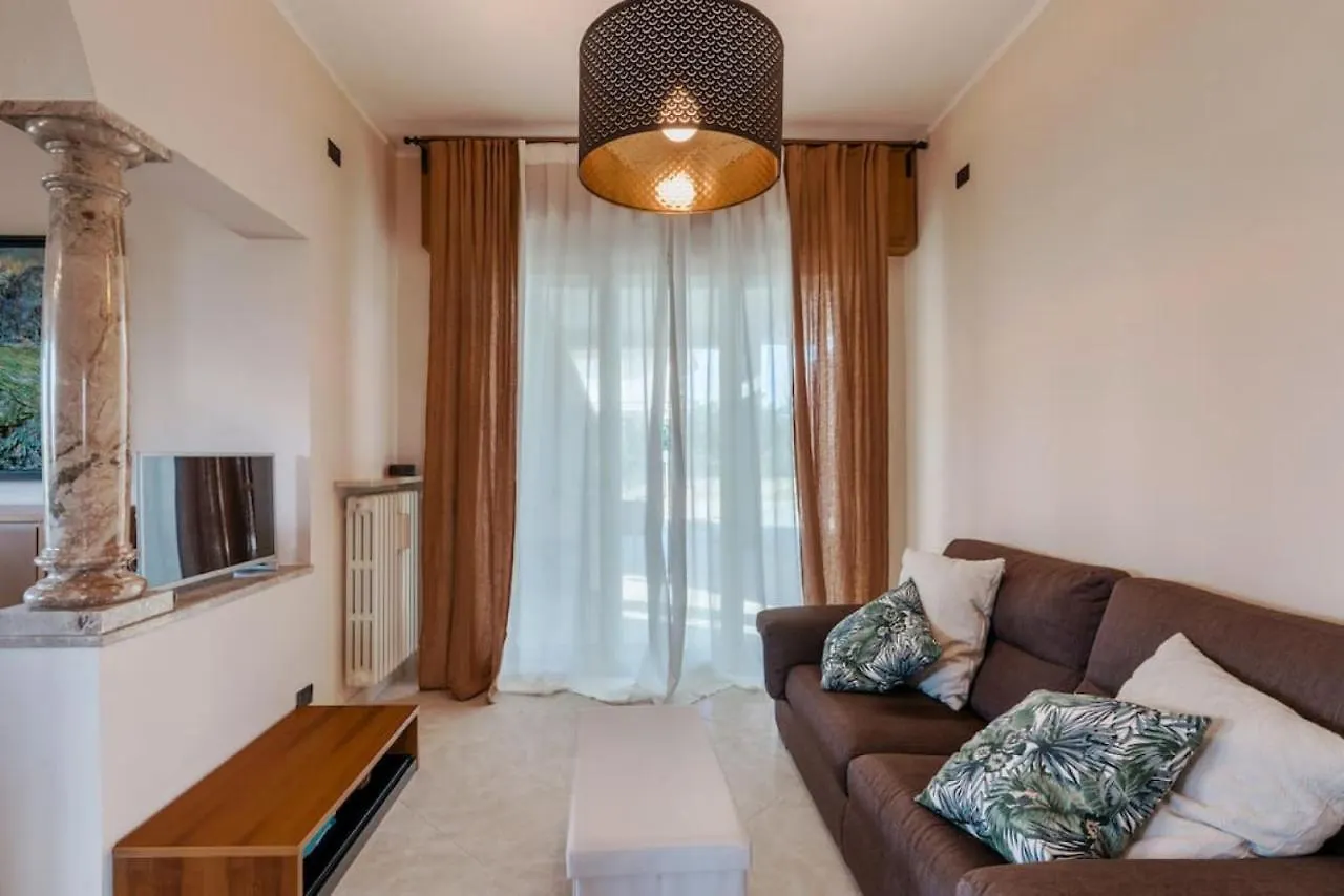 Holiday home Berny S Countryside Retreat Villa Lonato Italy